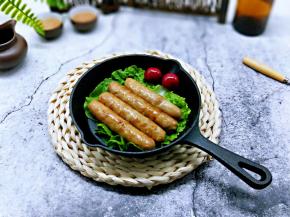 宝贝一口气吃了4根。