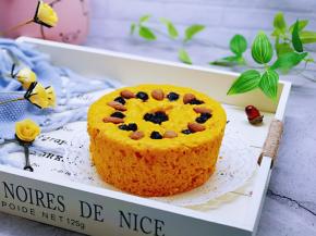 取出趁热脱模。