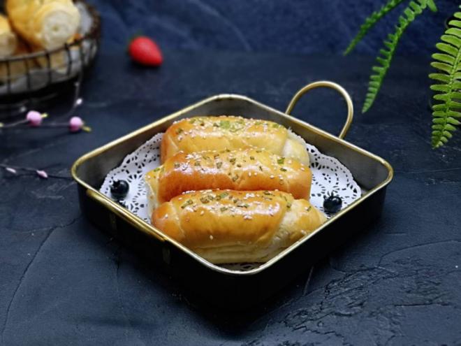 葱香全麦酸奶面包卷