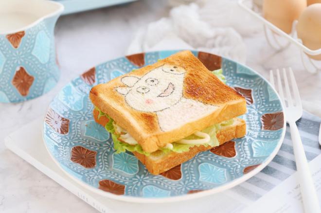 佩奇鸡蛋三明治