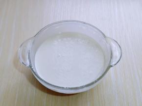 拌好的面糊，粘稠，饱满，无干粉。