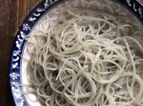 洗净沥干水分