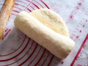 5.	从一头慢慢卷起来，