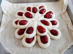 10.	将其摆放在第一层上，