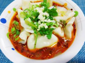 放葱姜蒜沫和香菜。