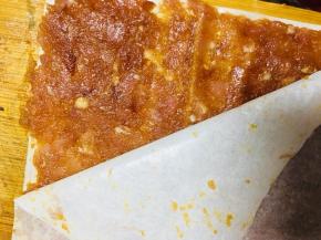 擀成薄片，越薄越好