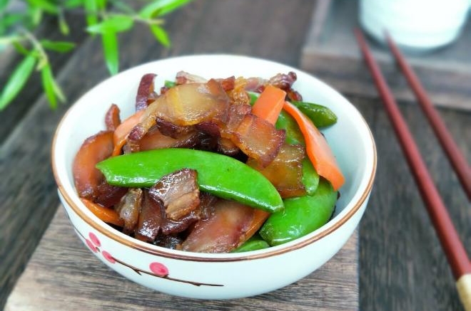 腊肉炒荷兰豆