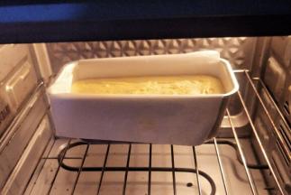 放入烤箱中层，约烤60分钟左右。