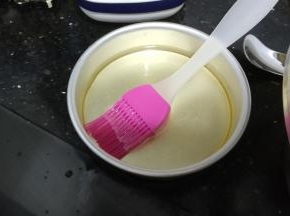 油、刷子准备好