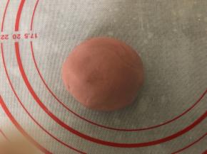 揉成一个光滑的面团。