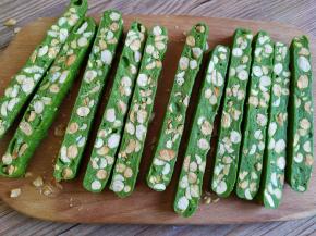 冰箱冷藏半个小时，切块