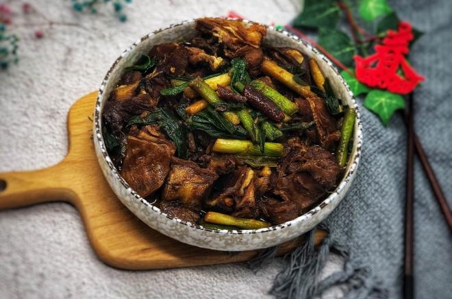 大蒜炒羊肉