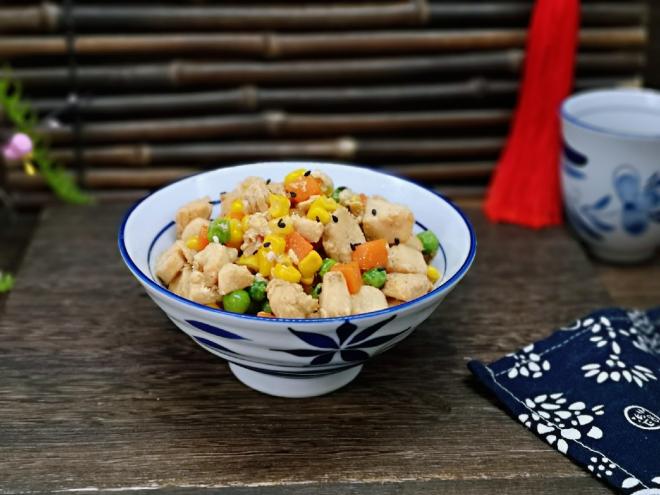 奥尔良彩蔬鸡丁