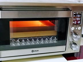 东菱上下170°烤18-20分钟。(注意观察上色情况）