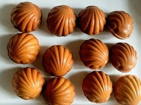 出炉后，脱模即可。