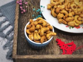 我觉得原味挺好吃的，就什么都没放。