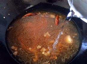 锅中添水