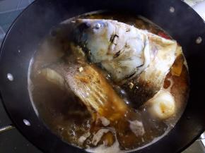 炖30分钟后，汤汁变少