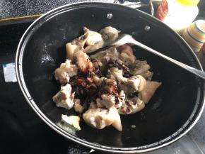 加入差不多2.5茶匙老抽。