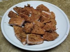 晾凉后剪成适合大小块