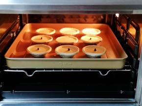 烤盘入烤箱中层。