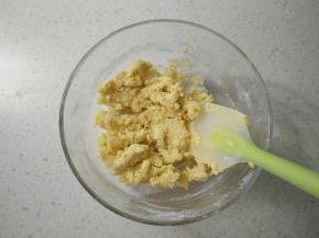 翻拌至无干粉。