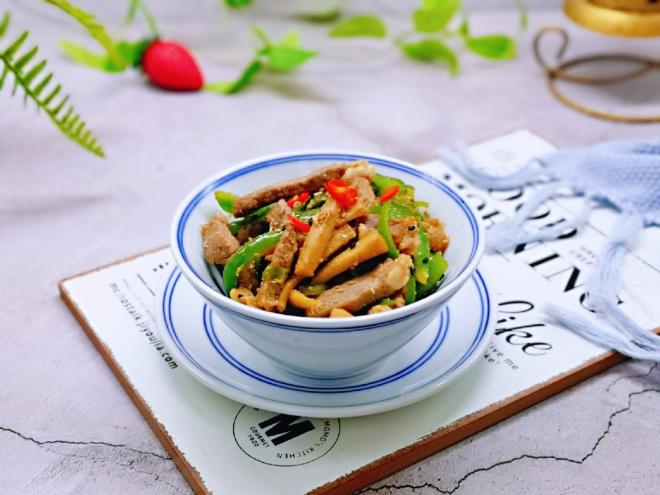 青椒杏鲍菇炒牛肉