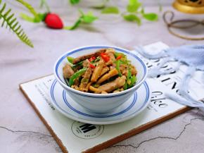 儿子平时不爱吃杏鲍菇，这次竟然把杏鲍菇全吃了。