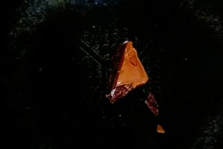 我吃不了太辣，所以切了个小角。具体用量根据自己口味添加噢。