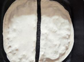 放入平底锅开中火