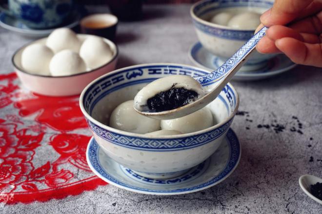 黑芝麻汤圆