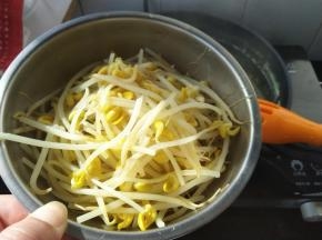 沥水备用。