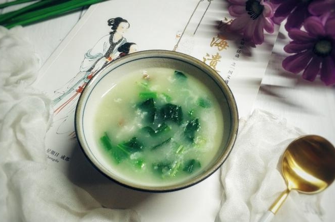 窝蛋牛肉菜心粒粥