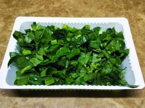 菜心洗干净切碎