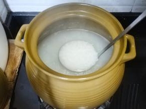 中大火煲半小时至米开花