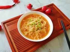 小丫头说妈妈做的菜超级香。