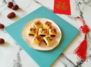 香酥可口的枣泥一口酥。