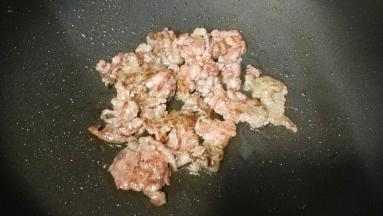 翻面煎至微黄