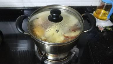 盖上盖子转文火煲45分钟