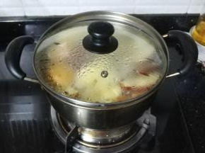 盖上盖子转文火煲45分钟