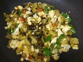 炒均匀，试试味道再放调料调味，满意后再炒一炒，出锅