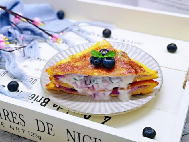 爆浆蓝莓三明治