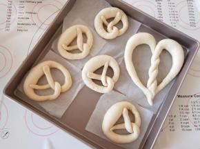 放入烤盘中进行发酵30分钟