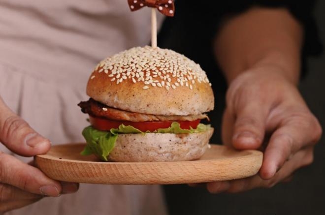 黑米猪扒汉堡