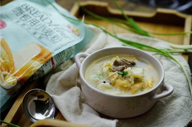 牛肉菌菇疙瘩汤