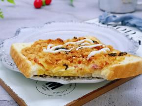 咬一口太幸福了～搭配一杯牛奶或咖啡，能量满满一整天。