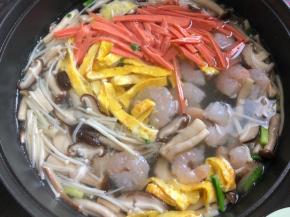 放鸡蛋火腿丝、鸡蛋丝、虾仁