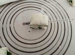 两份一组叠起来。