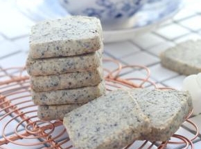 出炉脱模放凉即可！