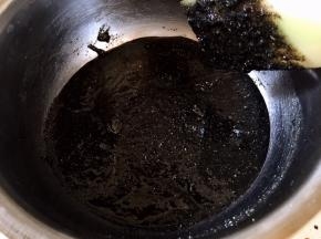 搅拌成糊，放冰箱冷冻2小时